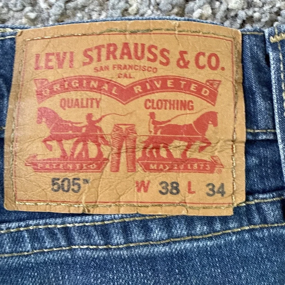 Levi's Men's 505 Regular Fit Straight Leg Jeans Size 38x34